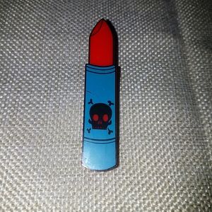 Sourpuss hair barrette